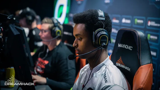 AG超玩会三连冠背后的荣耀与挑战